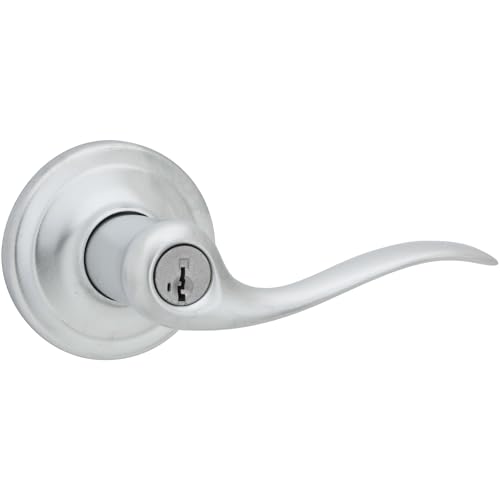 Kwikset Tustin Entry Door Handle with Lock and Key, Secure Keyed Reversible Lever Exterior, Doorlock, For Front Entrance and Bedrooms, Satin Chrome, Pick Resistant Smartkey Rekey Security